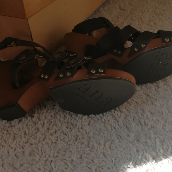 Sandals/shoes - Picture 5 of 7